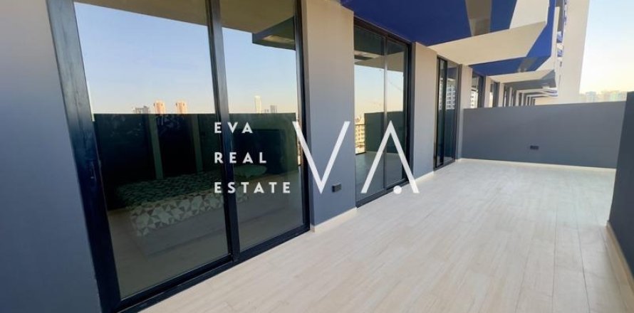 Appartement à Dubai, 2 chambres, 106 m², № 52748