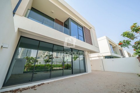 Villa en District One, Mohammed Bin Rashid City, Dubai, 4 dormitorios, 305 m², № 15473