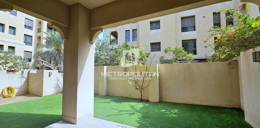 Квартира в Reehan, Old Town, Дубай, 1 спальня, 182м², № 15481