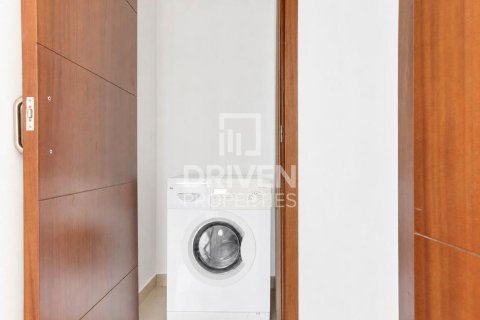 Apartamento en Standpoint Towers, Downtown Dubai (Downtown Burj Dubai), Dubai, 1 dormitorio, 77.02 m², № 141091 - foto 9