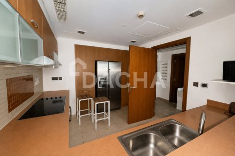 Apartment in Marina Residences, Palm Jumeirah, Dubai 3 bedrooms, 227 sq.m. № 141419 - photo 7