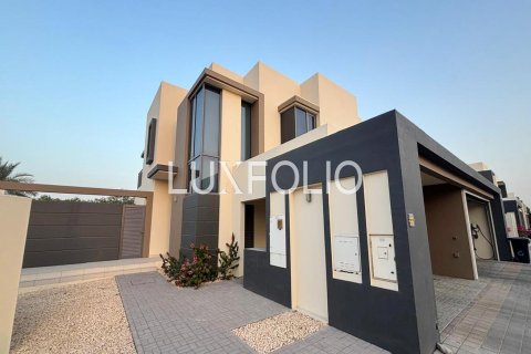 Снять в аренду таунхаус в Maple at Dubai Hills Estate, Дубай Хилс Эстейт, Дубай: 4 спальни, 326м², № 46291 - фото 13