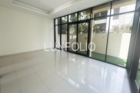Villa en DAMAC Hills (Akoya by DAMAC), Dubai, 3 dormitorios, 253 m², № 46276 - foto 4