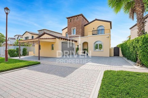 Villa in Sienna Lakes, Jumeirah Golf Estates, Dubai 5 bedrooms, 817.83 sq.m. № 138842