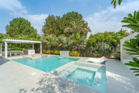Villa à Dubai, 5 chambres, 396 m², № 137841