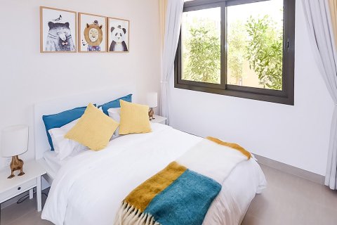Apartment in PARKVIEWS RAWDA in Town Square, Dubai 3 bedrooms, 151 sq.m. № 30398 - photo 2