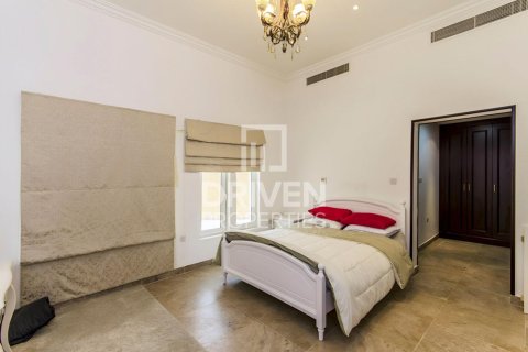 Снять в аренду виллу в The Villa, Дубай: 5 спален, 658.5м², № 136999 - фото 5