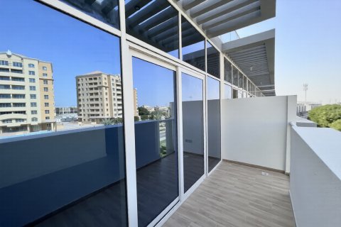 Купить таунхаус в Дубай Инвестмент Парке, Дубай: 4 спальни, 87м², № 104797 - фото 12