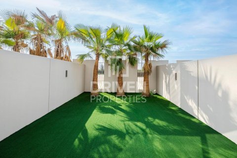 Adosado en Mohammed Bin Rashid City, Dubai, 2 dormitorios, 133.13 m², № 143063 - foto 2