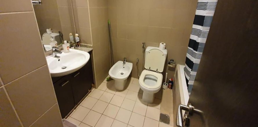 Apartamento en REMRAAM APARTMENTS en Remraam, Dubai, 2 dormitorios, 112 m², № 30143