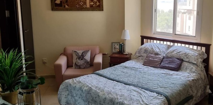 Apartamento en REMRAAM APARTMENTS en Remraam, Dubai, 2 dormitorios, 129 m², № 30142