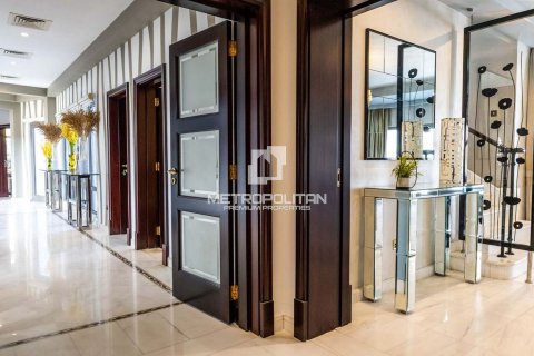 Villa à Signature Villas, Palm Jumeirah, Dubai, 6 chambres, 1364 m², № 72986 - photo 16