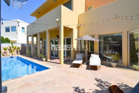 Villa in Arabian Ranches, Dubai 5 bedrooms, 450 sq.m. № 44230