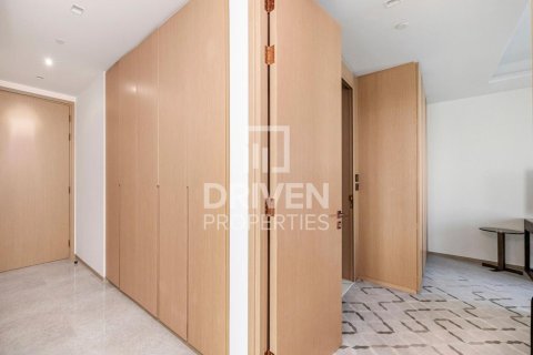 Снять в аренду квартиру в Address Harbour Point, Dubai Creek Harbour (The Lagoons), Дубай: 2 спальни, 102.47м², № 136918 - фото 8