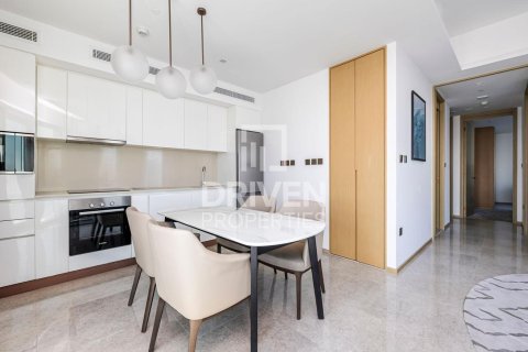 Снять в аренду квартиру в Address Harbour Point, Dubai Creek Harbour (The Lagoons), Дубай: 2 спальни, 102.47м², № 136918 - фото 3