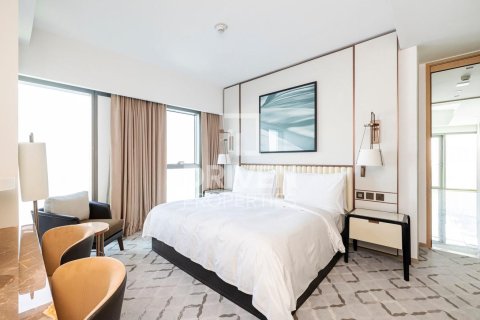 Снять в аренду квартиру в Address Harbour Point, Dubai Creek Harbour (The Lagoons), Дубай: 2 спальни, 102.47м², № 136918 - фото 4