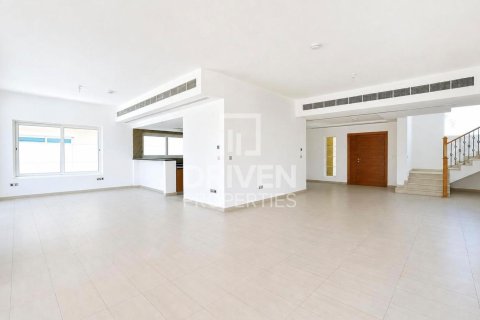 Villa à Jumeirah Park, Dubai, 3 chambres, 535.96 m², № 136909 - photo 2