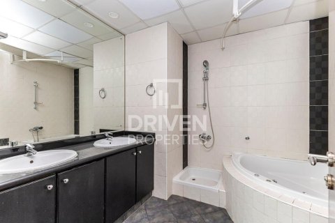 Appartement à KG Tower, Dubai Marina, Dubai, 3 chambres, 285.77 m², № 136667 - photo 13