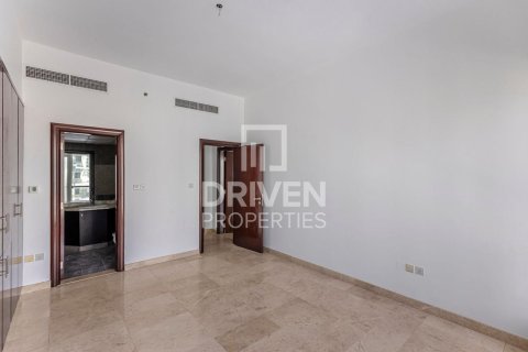 Appartement à KG Tower, Dubai Marina, Dubai, 3 chambres, 285.77 m², № 136667 - photo 8