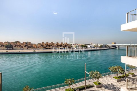 Apartment in Jumeirah, Dubai 3 bedrooms, 198.63 sq.m. № 136668