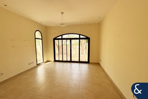 Adosado en Mudon, Dubai, 4 dormitorios, 354 m², № 75170 - foto 2