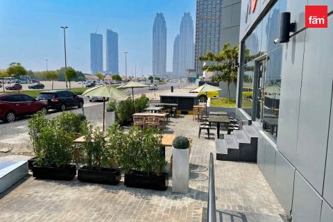 Magasin à Business Bay, Dubai, 90.3 m², № 135124 - photo 9