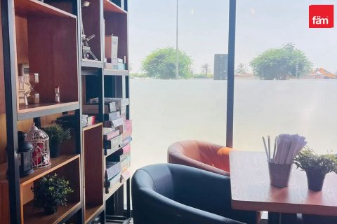 Magasin à Business Bay, Dubai, 90.3 m², № 135124 - photo 5