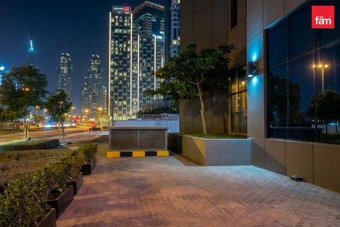 Magasin à Business Bay, Dubai, 90.3 m², № 135124 - photo 2