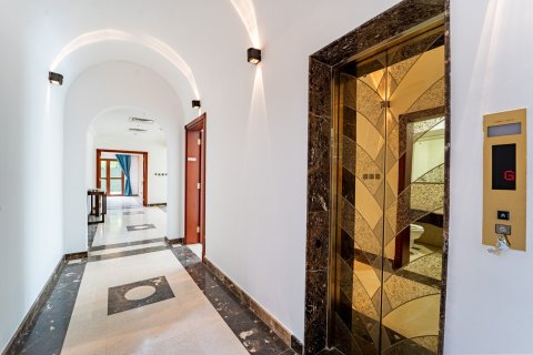 Villa à Dubai, 5 chambres, 640 m², № 137880 - photo 8