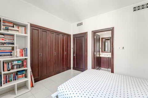 Apartment in Downtown Dubai (Downtown Burj Dubai), Dubai 3 bedrooms, 176 sq.m. № 137865 - photo 13