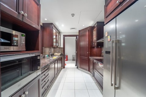 Apartment in Downtown Dubai (Downtown Burj Dubai), Dubai 3 bedrooms, 176 sq.m. № 137865 - photo 9