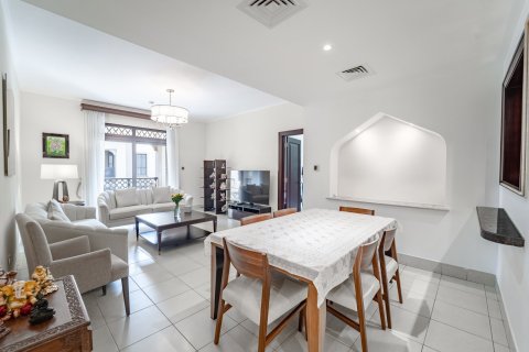 Apartment in Downtown Dubai (Downtown Burj Dubai), Dubai 3 bedrooms, 176 sq.m. № 137865 - photo 6