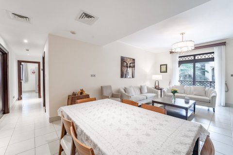 Apartment in Downtown Dubai (Downtown Burj Dubai), Dubai 3 bedrooms, 176 sq.m. № 137865 - photo 7