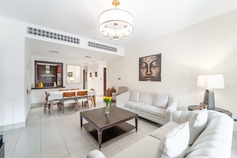 Apartment in Downtown Dubai (Downtown Burj Dubai), Dubai 3 bedrooms, 176 sq.m. № 137865 - photo 3