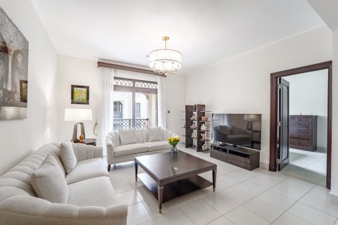Apartment in Downtown Dubai (Downtown Burj Dubai), Dubai 3 bedrooms, 176 sq.m. № 137865 - photo 4