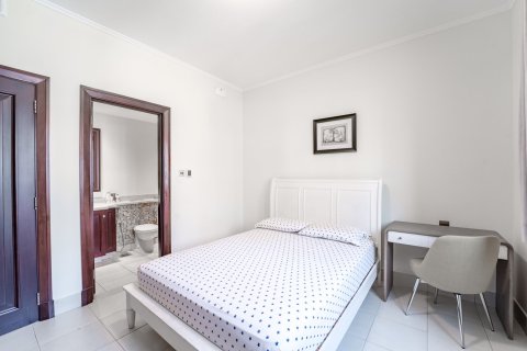 Apartment in Downtown Dubai (Downtown Burj Dubai), Dubai 3 bedrooms, 176 sq.m. № 137865 - photo 19
