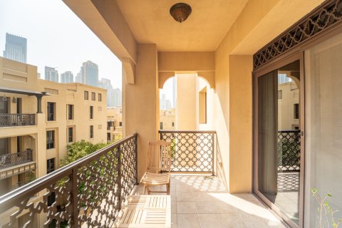 Apartment in Downtown Dubai (Downtown Burj Dubai), Dubai 3 bedrooms, 176 sq.m. № 137865 - photo 2