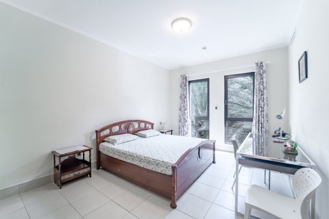 Apartment in Downtown Dubai (Downtown Burj Dubai), Dubai 3 bedrooms, 176 sq.m. № 137865 - photo 11
