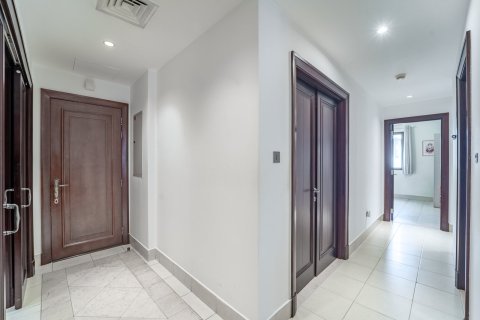 Apartment in Downtown Dubai (Downtown Burj Dubai), Dubai 3 bedrooms, 176 sq.m. № 137865 - photo 17