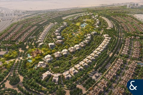 Villa in Dubai Land, Dubai 6 bedrooms, 1804 sq.m. № 91258 - photo 13