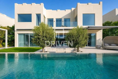 Villa en Meadows, Dubai, 5 dormitorios, 898.84 m², № 142636