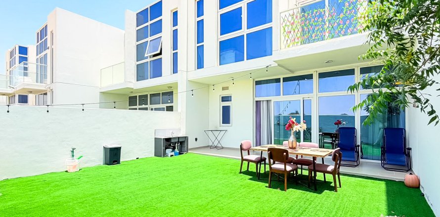 Maison de ville à Dubai, 4 chambres, 222.2 m², № 136506