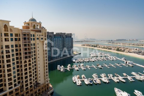 Apartment in Marina Residences, Palm Jumeirah, Dubai 4 bedrooms, 953 sq.m. № 111650