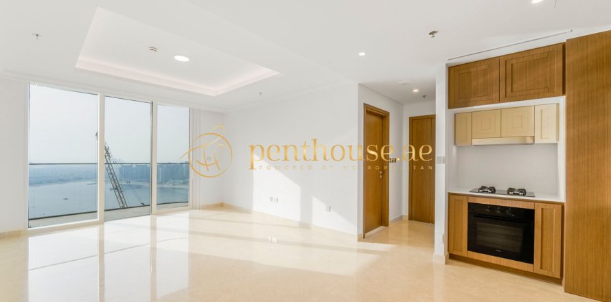 Apartment in EMAAR Beachfront, Dubai Harbour, Dubai 1 bedroom, 68 sq.m. № 73177