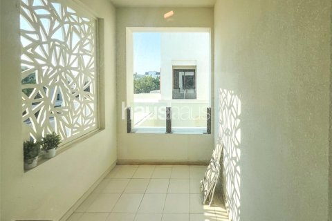 Villa in Mira Oasis, Reem, Dubai 3 bedrooms, 237 sq.m. № 43631 - photo 12