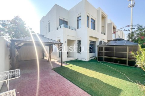 Villa in Mira Oasis, Reem, Dubai 3 bedrooms, 237 sq.m. № 43631 - photo 2