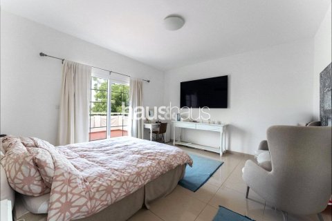 Villa in The Springs, Dubai 4 bedrooms, 381 sq.m. № 44716 - photo 12