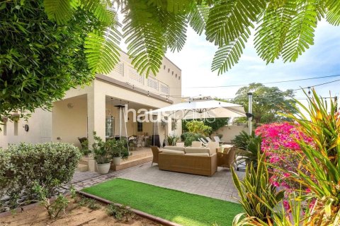 Villa in The Springs, Dubai 4 bedrooms, 381 sq.m. № 44716 - photo 14
