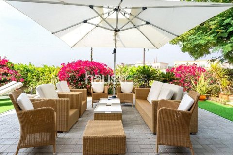 Villa in The Springs, Dubai 4 bedrooms, 381 sq.m. № 44716 - photo 16