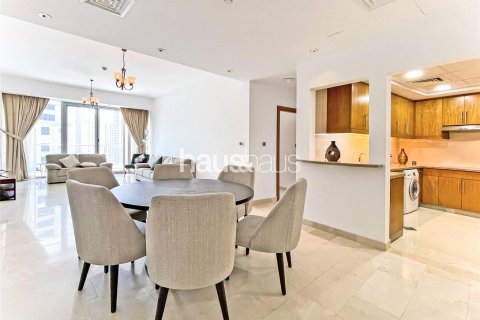 Apartment in Dubai Marina, Dubai 2 bedrooms, 155 sq.m. № 44715